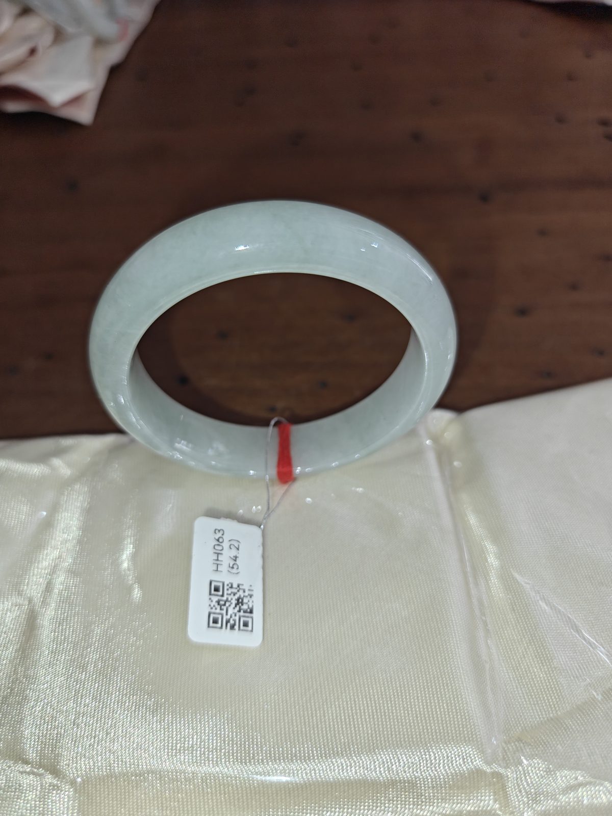 Vòng Tay Ngọc Phỉ Thúy HH062 (54.2mm) - ảnh 1
