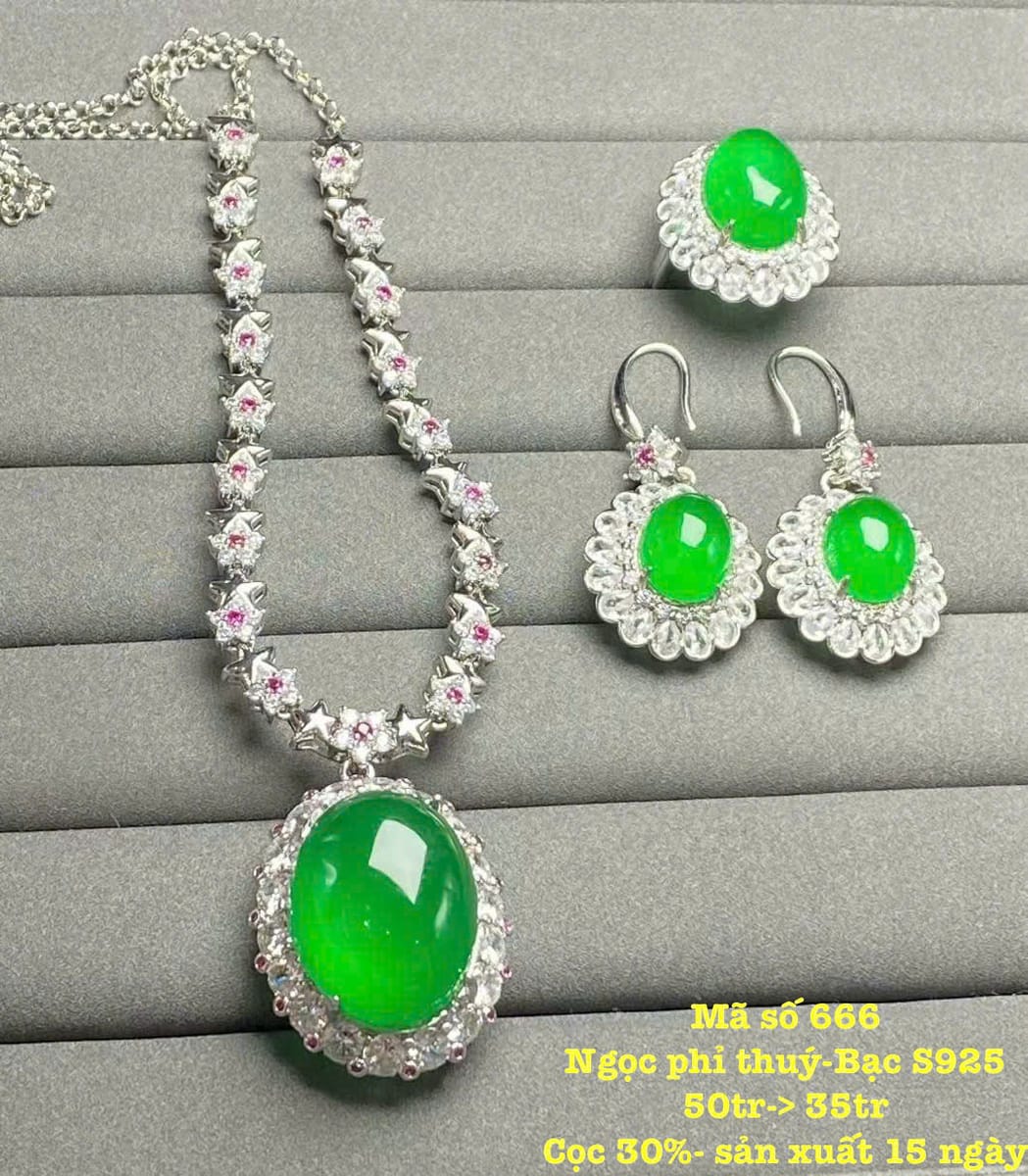 Bộ Trang Sức Ngọc Phỉ Thúy Xanh Lý Ổ Bạc S925 (Mã 666)